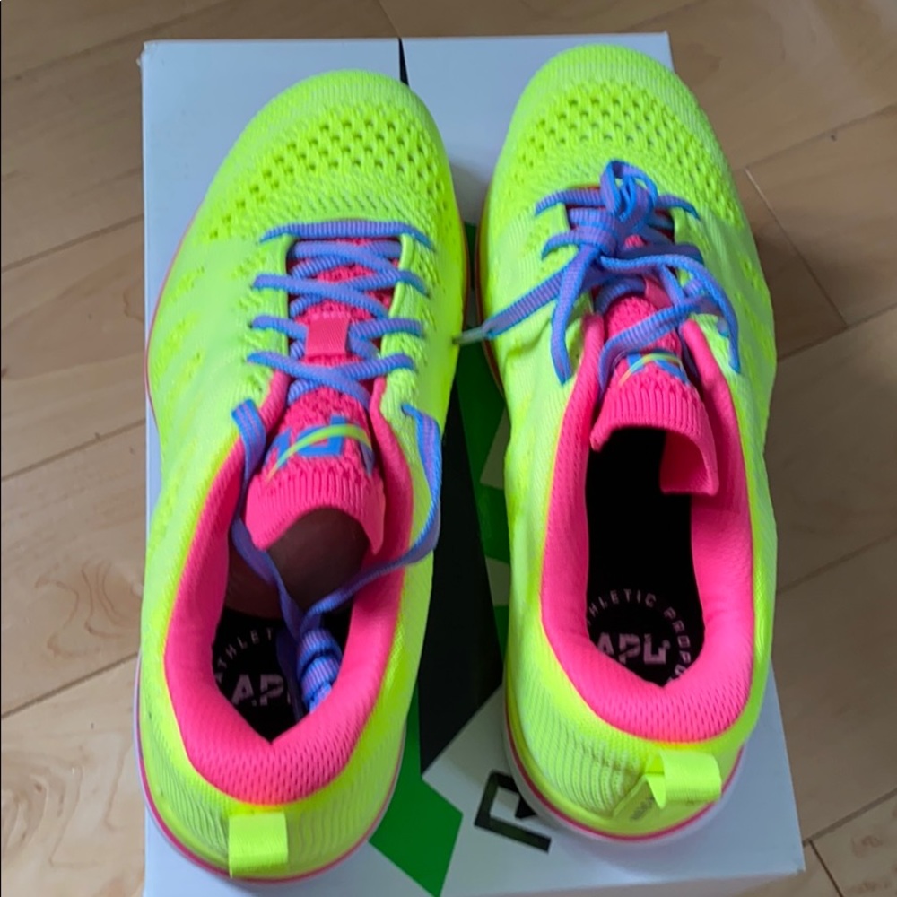 APL Techloom Pro Sneakers Brand New size 5.5